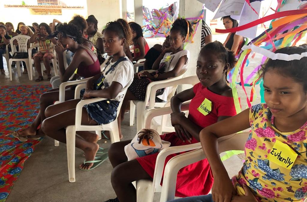 Encontro reúne meninas em Mirandiba para discutir sobre educação quilombola